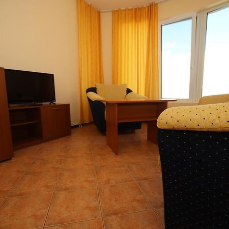 Hotel Continental Kiten  Bagian luar foto