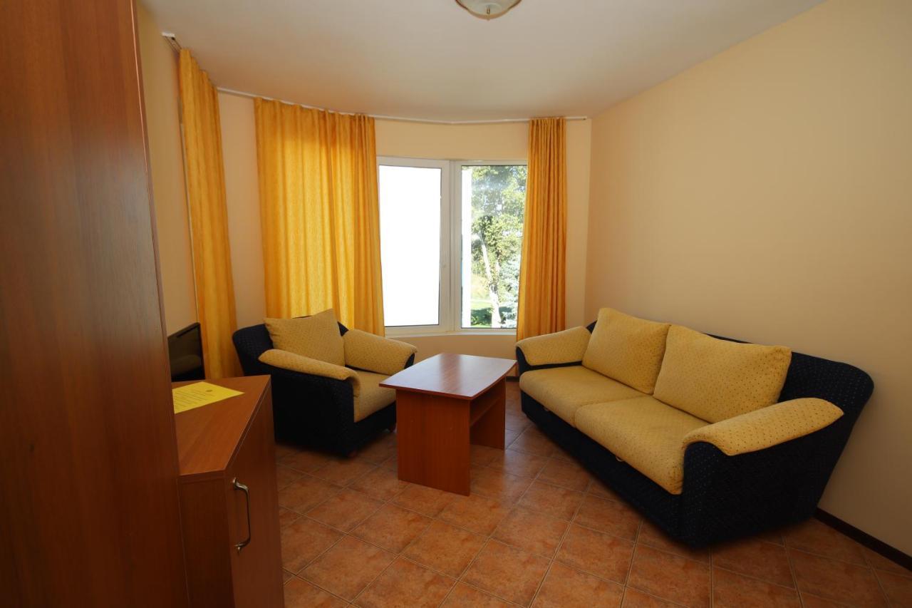 Hotel Continental Kiten  Bagian luar foto