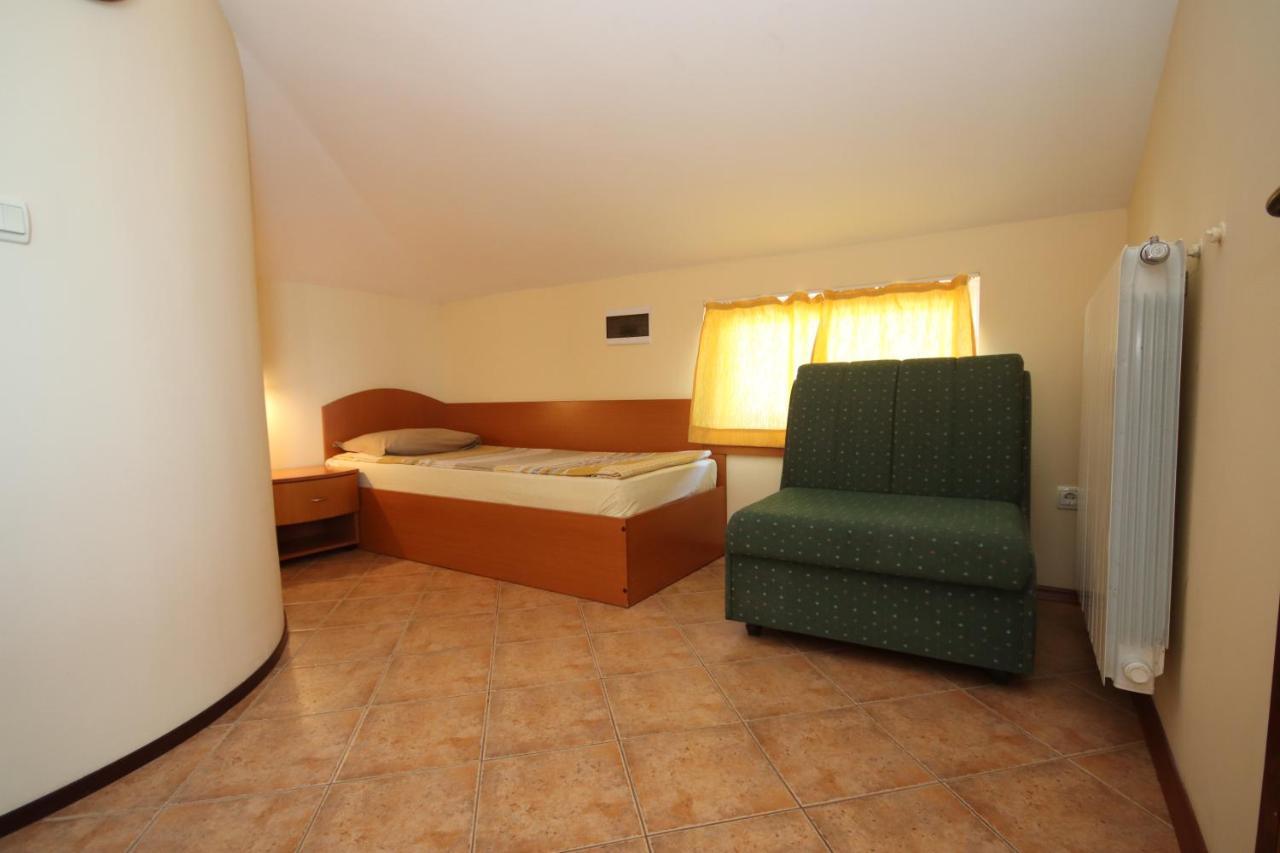 Hotel Continental Kiten  Bagian luar foto