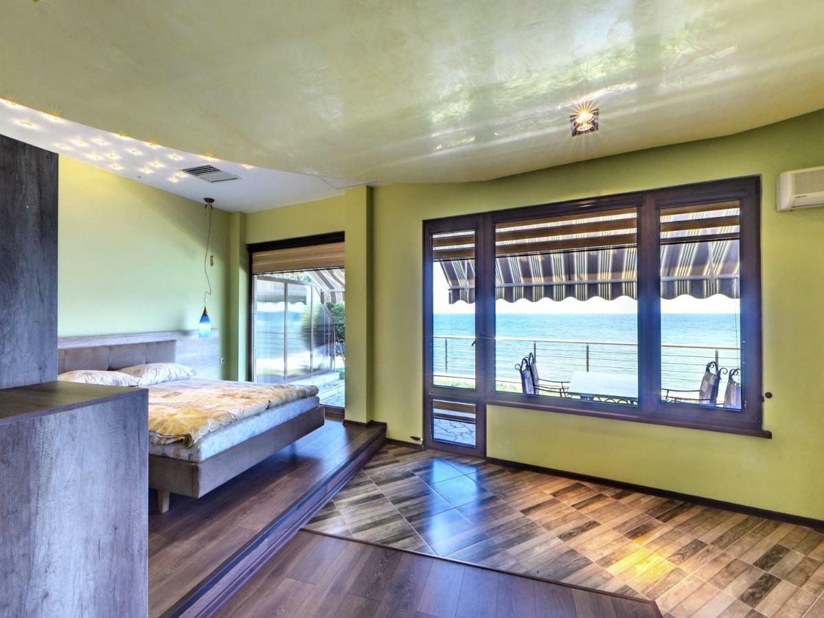 Hotel Continental Kiten  Bagian luar foto
